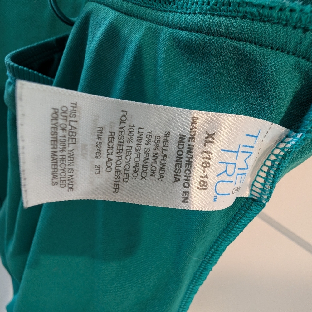 Time & Tru Woman's Ribbed One Piece Plunge Adjustable Halter Swimsuit, XL - Picture 7 of 13